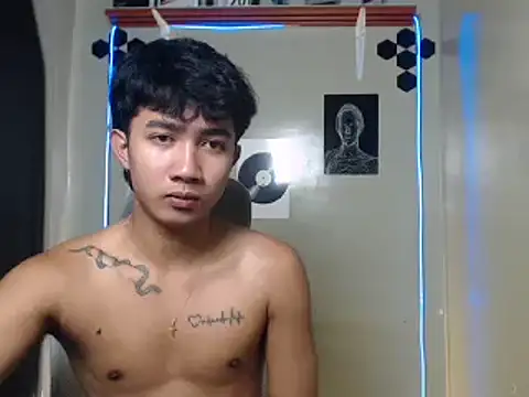 Snapshot of Ur_hottestjonny chatting on 07/23/26, 10:13 Ur hottestjonny online show from 07/23/26, 10:13