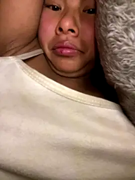 Snapshot of Nika-be chatting on 12/19/25, 02:46 Nika-be online show from 12/19/25, 02:46