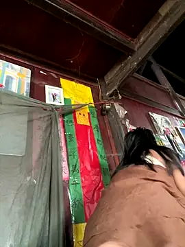 Snapshot of Nika-be chatting on 12/20/25, 04:41 Nika-be online show from 12/20/25, 04:41