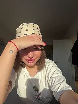 SilkyMira online show from 01/11/26, 10:42