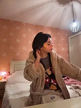 SilkyMira online show from 03/05/26, 06:26