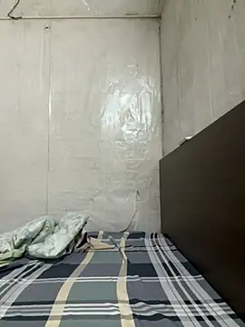 leo-kitty online show from 04/28/26, 03:06