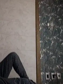 Snapshot of xxx93740 chatting on 03/13/25, 07:53 xxx93740 online show from 03/13/25, 07:53