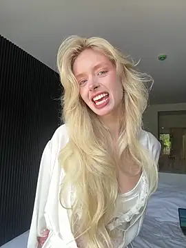 SunnyShiney online show from 02/17/26, 02:52