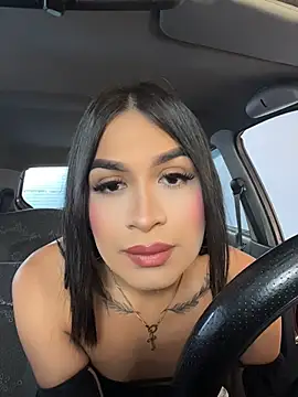 Snapshot of Silvanna-Casstro chatting on 07/22/26, 11:24 Silvanna-Casstro online show from 07/22/26, 11:24