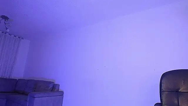 alina lee online show from 04/28/26, 02:27