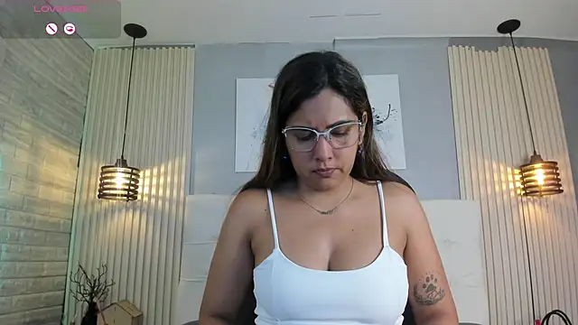 scarletbaker   online show from 01/09/26, 07:15