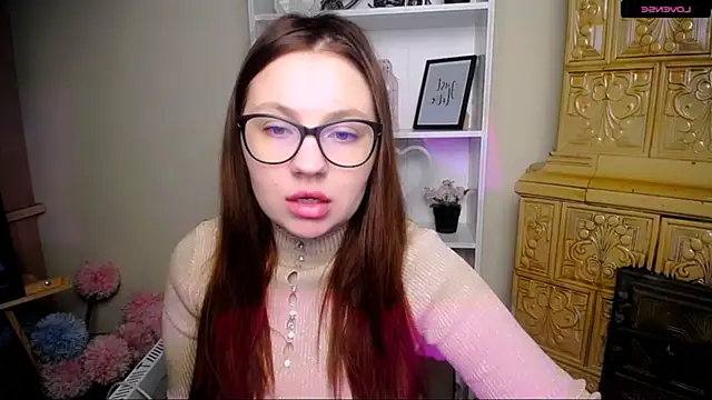 LiliaErmi online show from 12/18/25, 06:08