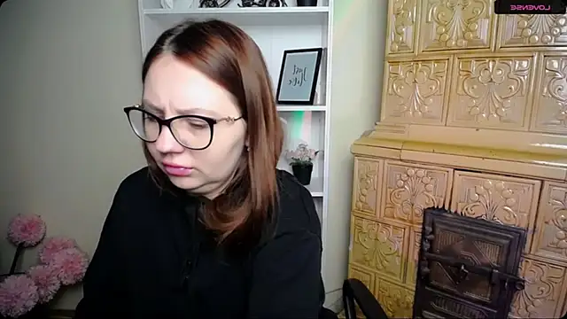 LiliaErmi online show from 02/06/26, 07:02