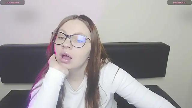 LiliaErmi online show from 03/10/26, 07:24