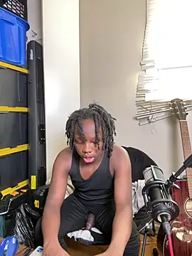 Snapshot of YourLittleBoyfriend chatting on 02/12/26, 08:48 YourLittleBoyfriend online show from 02/12/26, 08:48