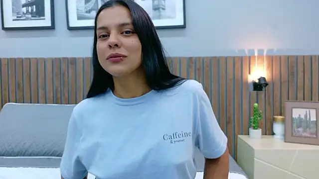 Mia Bellefort online show from 02/06/26, 07:50