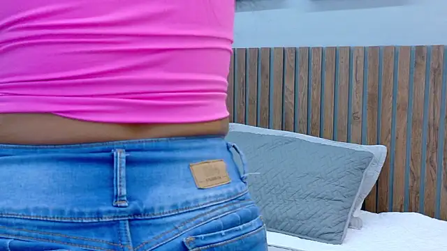 Mia Bellefort online show from 02/20/26, 08:09