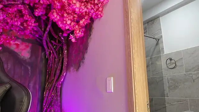 marahanson  online show from 01/08/26, 02:41