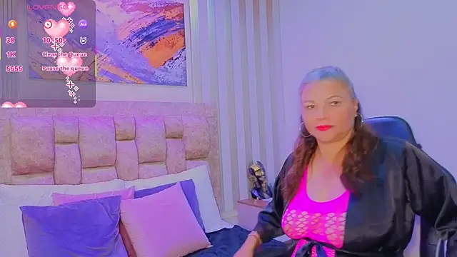 Snapshot of persefone_sky chatting on 02/20/26, 03:47 persefone sky online show from 02/20/26, 03:47