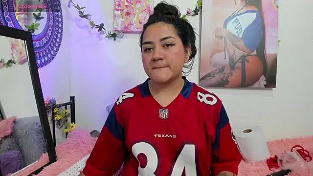 Hanna moore10 online show from 04/14/26, 08:59