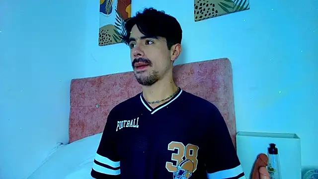 Ethan Briggs online show from 01/13/26, 03:23