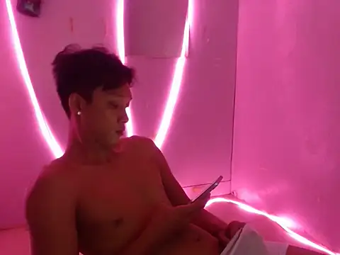 Massive hunk online show from 03/12/26, 06:52