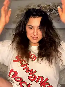 Snapshot of luisa_evans chatting on 01/09/26, 11:57 luisa evans online show from 01/09/26, 11:57