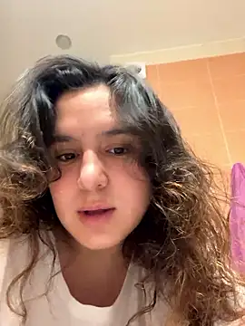 Snapshot of luisa_evans chatting on 01/10/26, 03:25 luisa evans online show from 01/10/26, 03:25