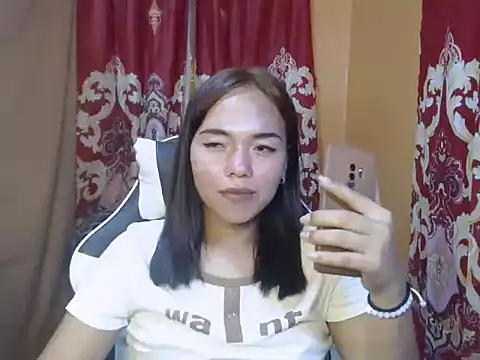 ur lovelyjessy online show from 12/20/25, 02:02