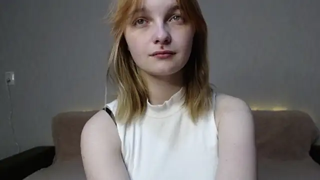 Catherine Walker online show from 12/18/25, 11:49