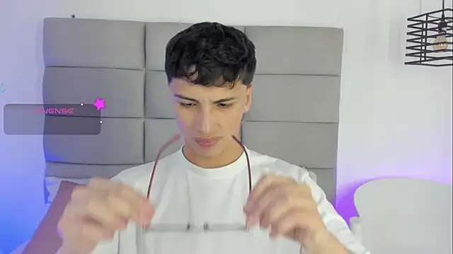 JoshClaarktt online show from 04/01/26, 04:02