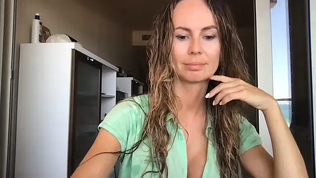 LeMilf online show from 06/15/26, 09:55