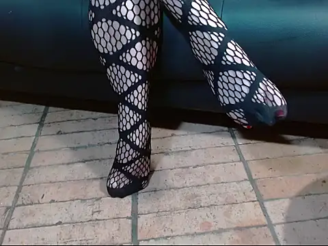 cleodoranoir online show from 12/18/25, 02:01