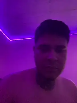 Snapshot of FOXXX_BABY chatting on 12/19/25, 02:02 FOXXX BABY online show from 12/19/25, 02:02