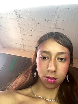 Snapshot of FOXXX_BABY chatting on 12/20/25, 02:35 FOXXX BABY online show from 12/20/25, 02:35