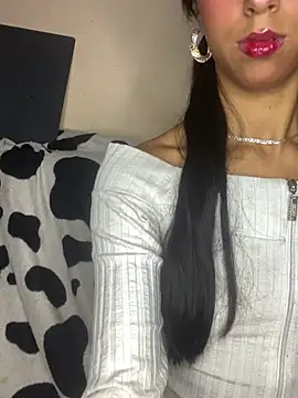 Snapshot of FOXXX_BABY chatting on 02/01/26, 10:36 FOXXX BABY online show from 02/01/26, 10:36