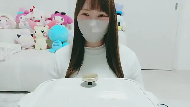 yuyuchan   online show from 03/07/26, 10:23