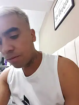 Arnoldmangus online show from 12/14/25, 01:11