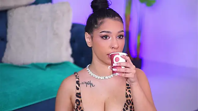 IvyPlush online show from 01/13/26, 09:47