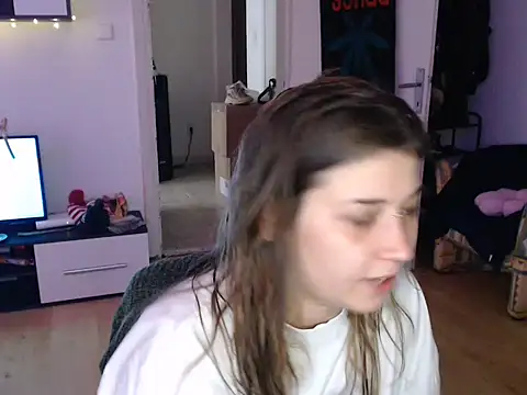 AlienforTwenty online show from 12/16/25, 01:16