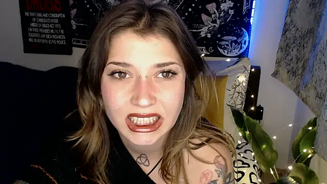 AlienforTwenty online show from 02/20/26, 01:44