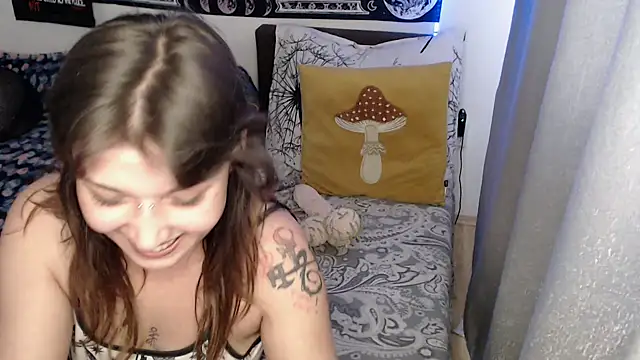 AlienforTwenty online show from 05/29/26, 06:44