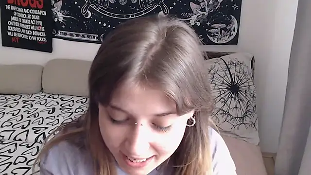 AlienforTwenty online show from 07/12/26, 01:46
