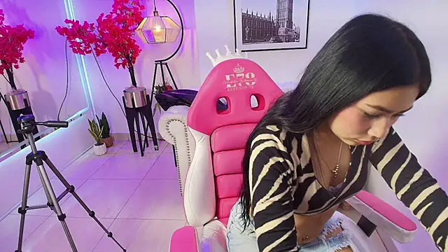 Carolina cherry online show from 01/12/26, 11:48