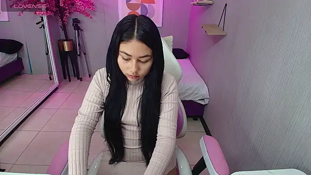 Carolina cherry online show from 03/12/26, 12:22