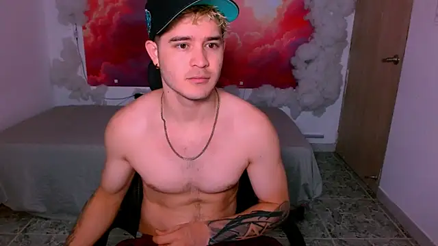 RayanLynxx online show from 12/17/25, 07:09