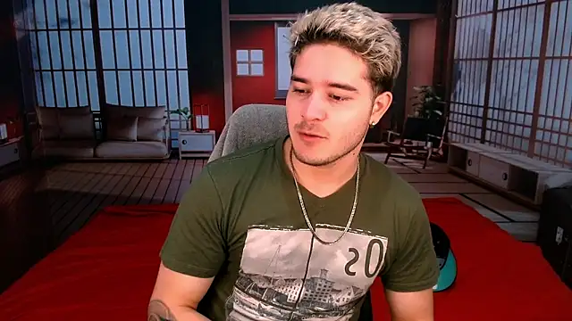 RayanLynxx online show from 12/22/25, 07:55