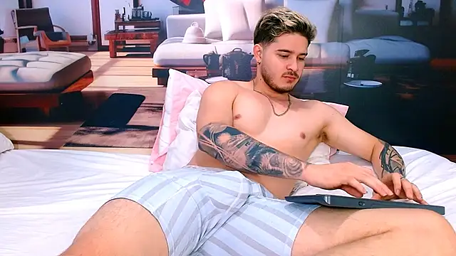 RayanLynxx online show from 01/13/26, 07:52