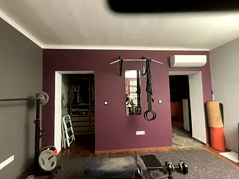 Snapshot of pet0873 chatting on 12/22/25, 05:04 pet0873 online show from 12/22/25, 05:04