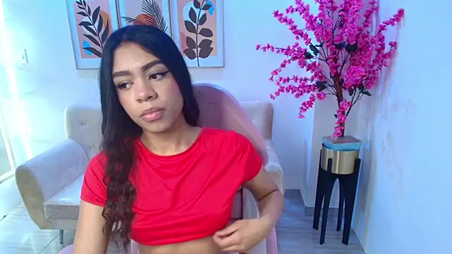 Sophie clay online show from 04/18/26, 07:51