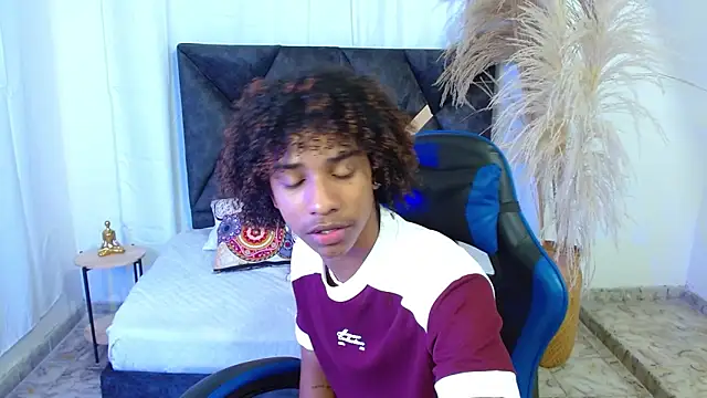 angelll18  online show from 02/14/26, 08:49