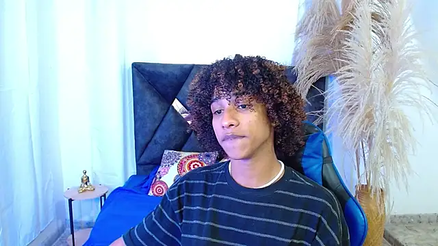 angelll18  online show from 03/23/26, 08:35