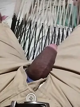 Snapshot of thsexo chatting on 12/16/25, 02:05 thsexo online show from 12/16/25, 02:05