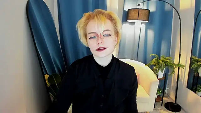 KellyKik online show from 01/14/26, 01:17